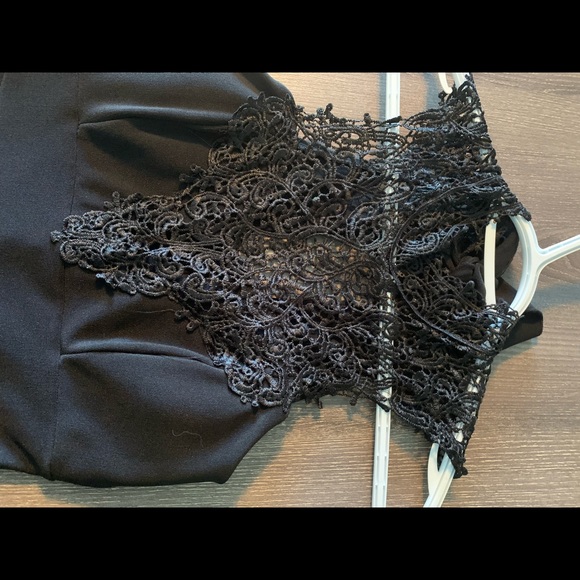 Le chateau womens high neck dress size Small - Picture 2 of 5